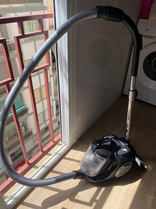 Aspirador Rowenta con cable