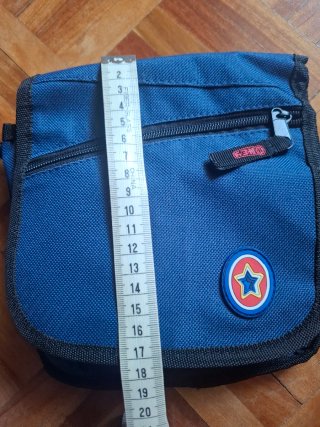 Bolso bandolera azul con estrella