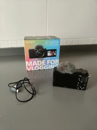Cámara Sony ZV-E10 Vlog con objetivo 16-50