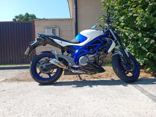 Suzuki SFV650 Gladius Azul/Blanca