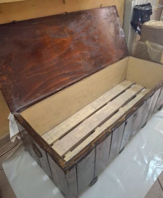 Cassapanca in legno