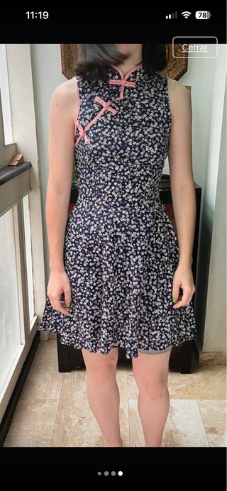 Vestido asiático floral