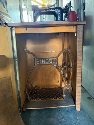 Máquina de coser Singer antigua