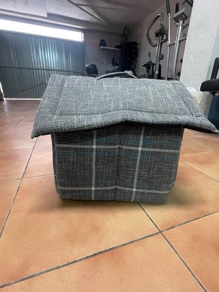 Caseta para perro pequeño o gato en muy buen estad
