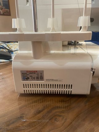 Remalladora Singer 14SH754