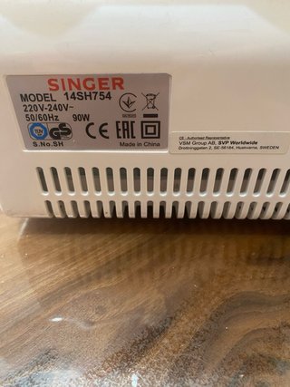 Remalladora Singer 14SH754