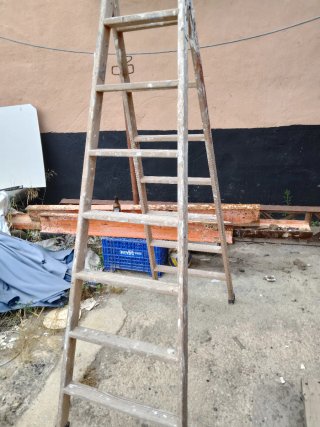 Escalera de madera