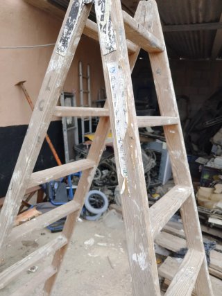 Escalera de madera
