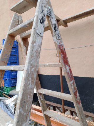 Escalera de madera