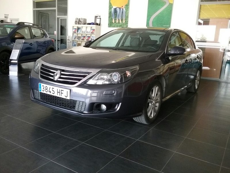 Renault Latitude 2011 - foto 1