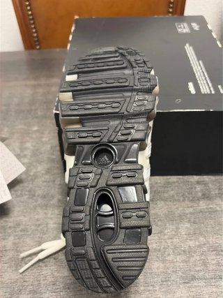 Adidas Megaride Talla 39 1/3 Zero Metal