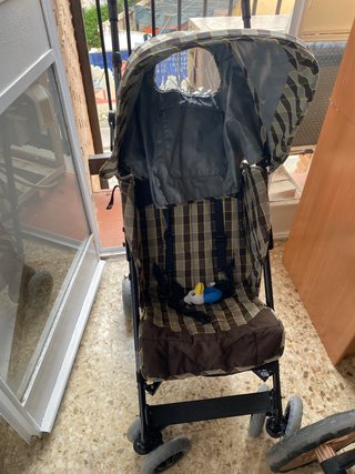 Cochecito de bebé a cuadros
