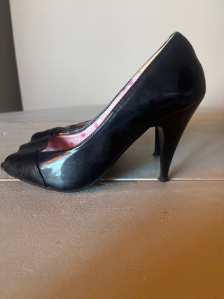 Zapatos de tacón Mustang negros