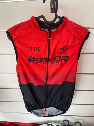 Chaleco Gobik Bizkor T-S, XL, 2XL Rojo/Negro