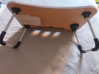 Mesa portátil plegable para sofá y cama