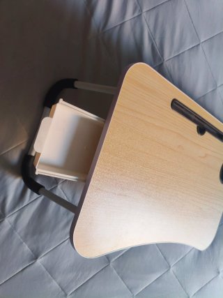 Mesa portátil plegable para sofá y cama