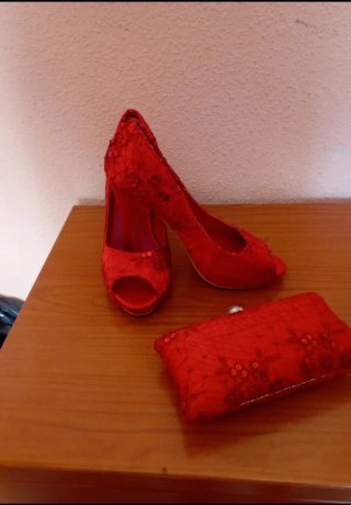 Conjunto zapatos y bolso fiesta rojo