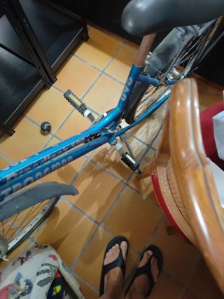 3 bicis para reparar uno es un triciclo