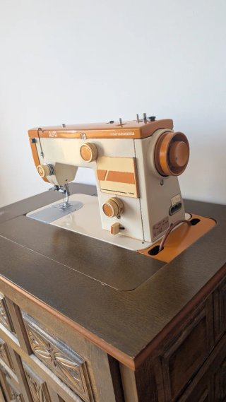 Máquina de coser eléctrica Alfa