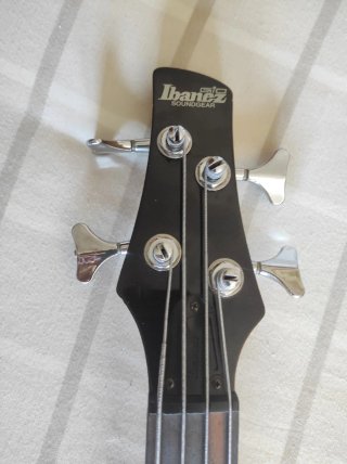 Bajo Ibanez SoundGear