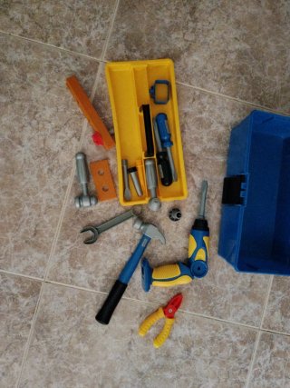 Caja de herramientas de juguete