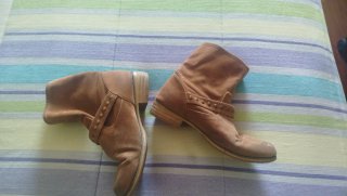 Botines ante marrón talla 39