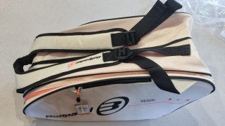 Paletero Bullpadel Blanco Tour