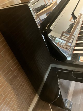 Piano Acústico Negro