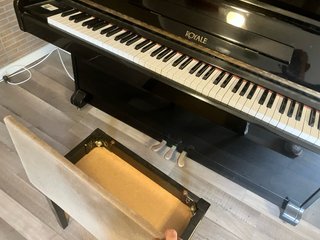 Piano Acústico Negro