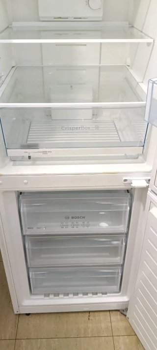 NEVERA COMBI BOSCH NO FROST ENERGÍA A+