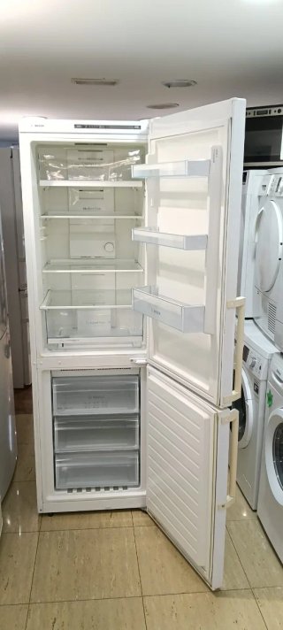 NEVERA COMBI BOSCH NO FROST ENERGÍA A+