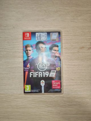 Nintendo Switch + 3 Giochi + Custodia