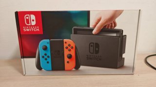 Nintendo Switch + 3 Giochi + Custodia