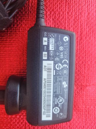 Cargador Delta Electronics Safety Mark V85