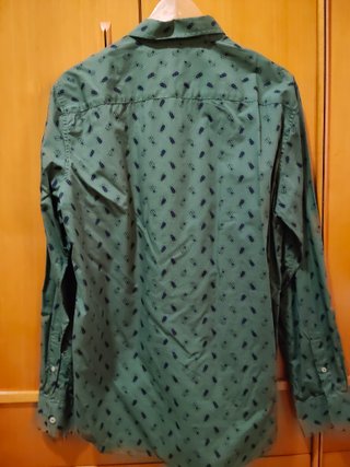 Camisa verde estampada insectos