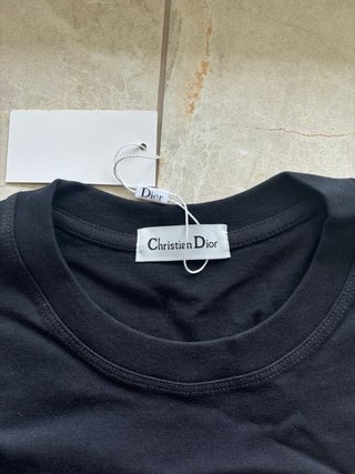 T-shirt Dior nera con ape e scritte