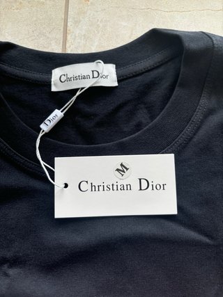 T-shirt Dior nera con ape e scritte