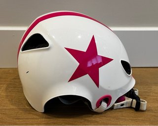 Casco infantil BTWIN blanco y rosa