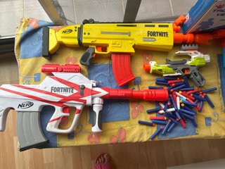 Lote Juguetes Nerf y Fortnite