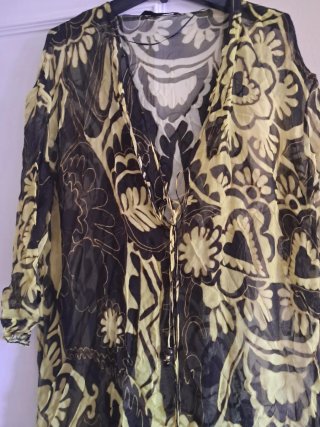 Vestido gasa Zara estampado verde y negro
