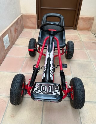 Kart a pedales rojo y negro GoKart