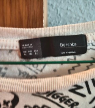 Camiseta Bershka Estampada Talla XL
