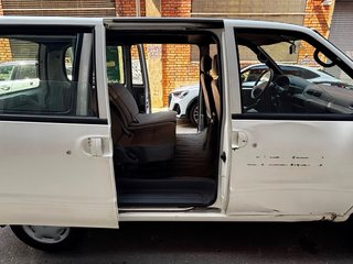 Nissan Serena 1998 7 plazas 254. kms