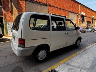Nissan Serena 1998 7 plazas 254. kms
