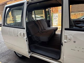 Nissan Serena 1998 7 plazas 254. kms