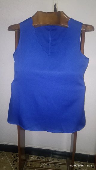 Camiseta azul talla L