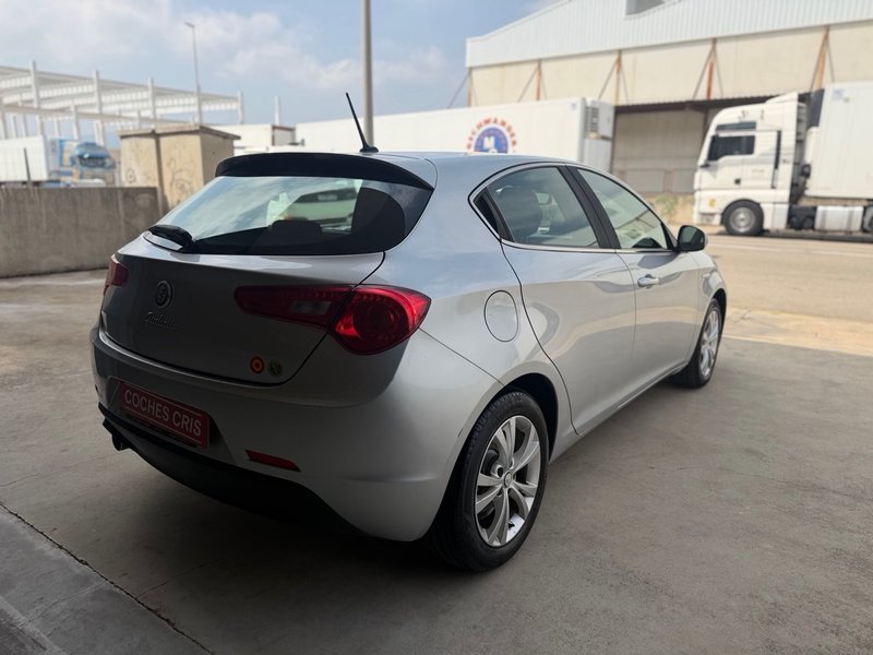 Alfa Romeo Giulietta 1.6 JTDm Progression 2013, foto 6
