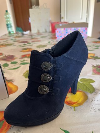Tacones azul marino talla 37
