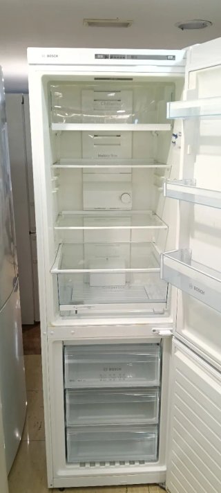 NEVERA COMBI BOSCH NO FROST ENERGÍA A+