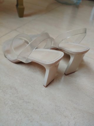 Sandalias H&M tacón transparente beige T.36